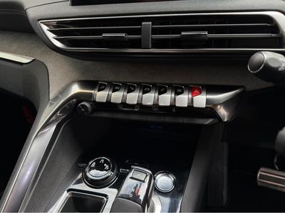 2020 Peugeot 5008