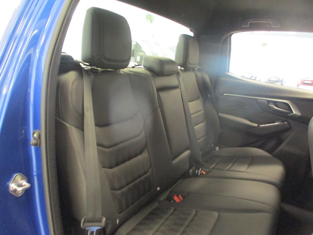 2025 Isuzu D-MAX