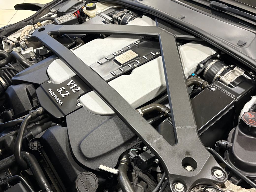 2022 Aston Martin DB11