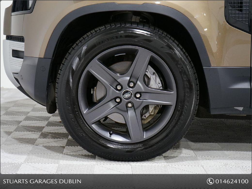 2025 Land Rover Defender