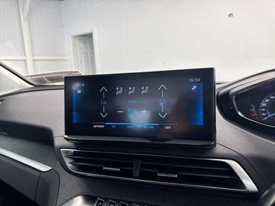 2022 Peugeot 5008