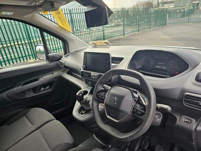 2021 Peugeot Partner