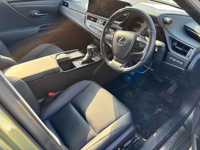 2021 Lexus ES 300h