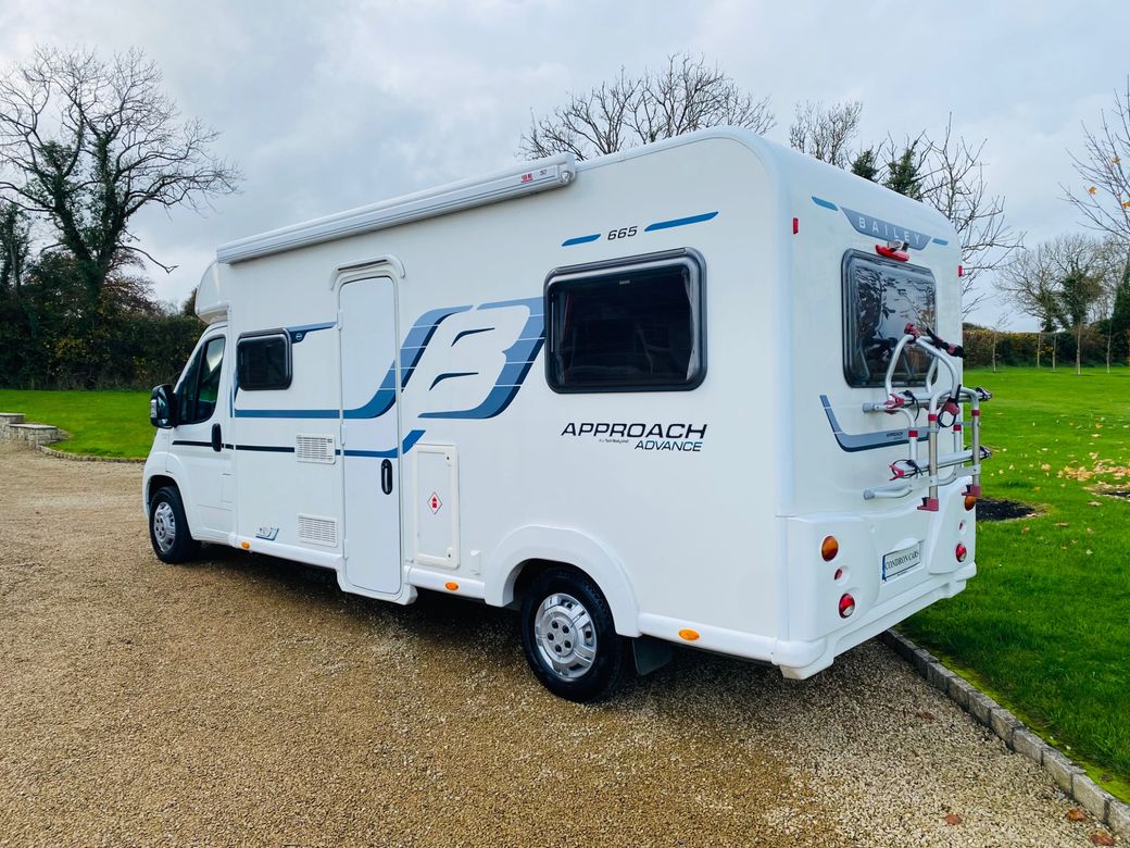 2017 BAILEY  APPROACH ADVANCE 665 LOW PROFILE R.H.D