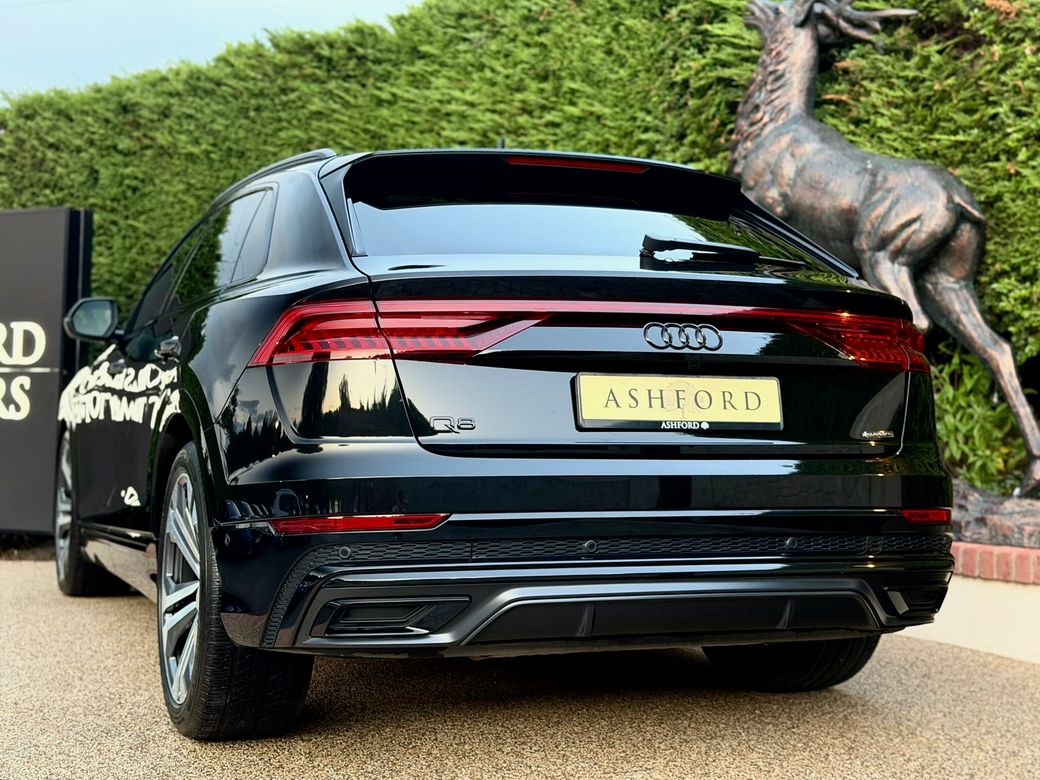 2023 Audi Q8