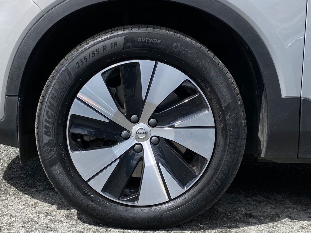 2023 Volvo XC40