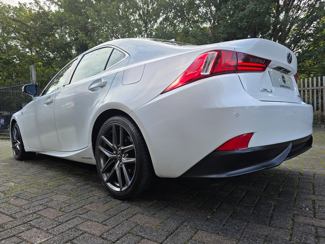 2016 Lexus IS