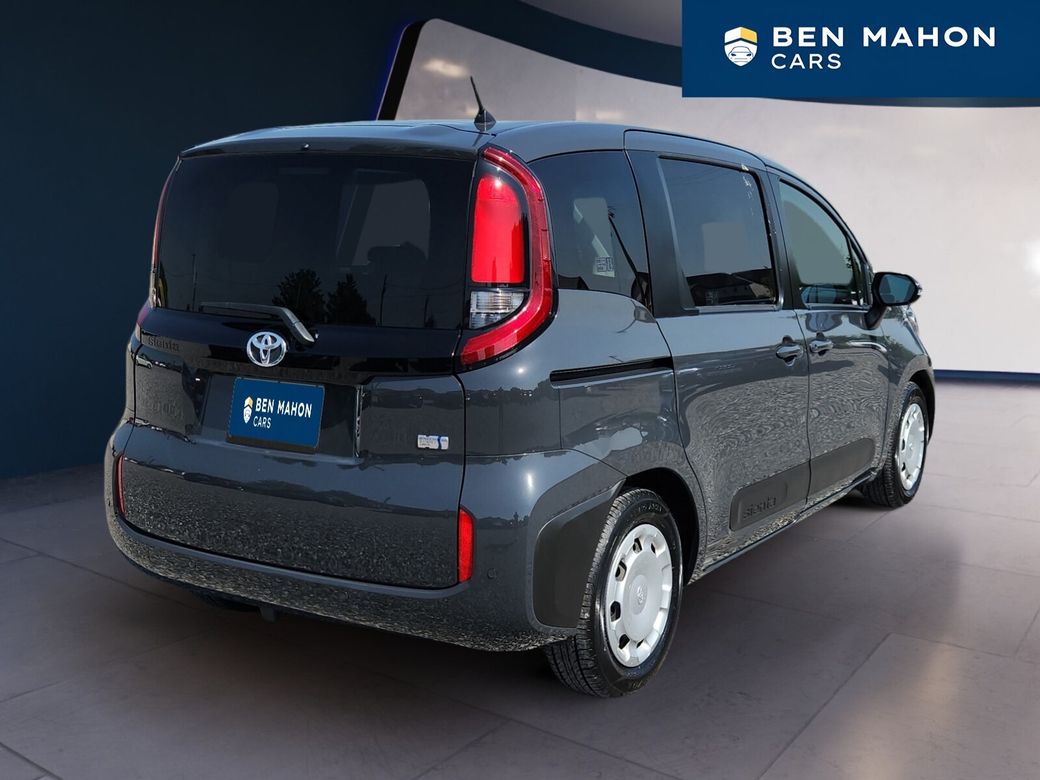 2023 Toyota Sienta