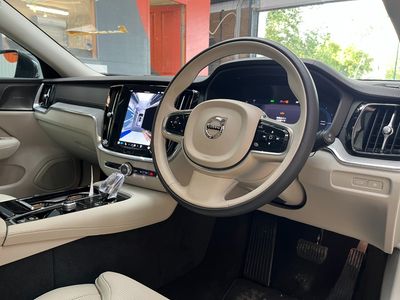 2024 Volvo V60