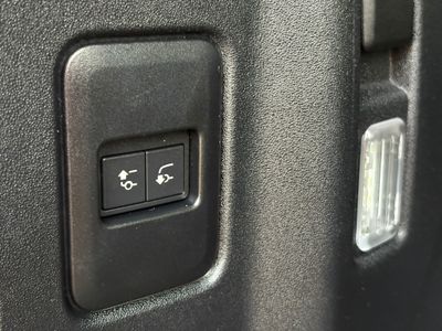 2025 Land Rover Defender 110