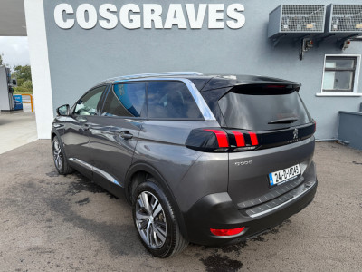 2024 Peugeot 5008