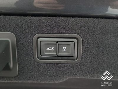 2024 Audi A8