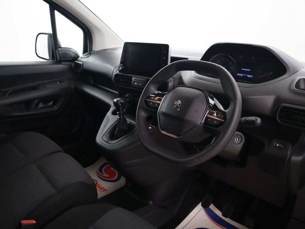 2022 Peugeot Partner