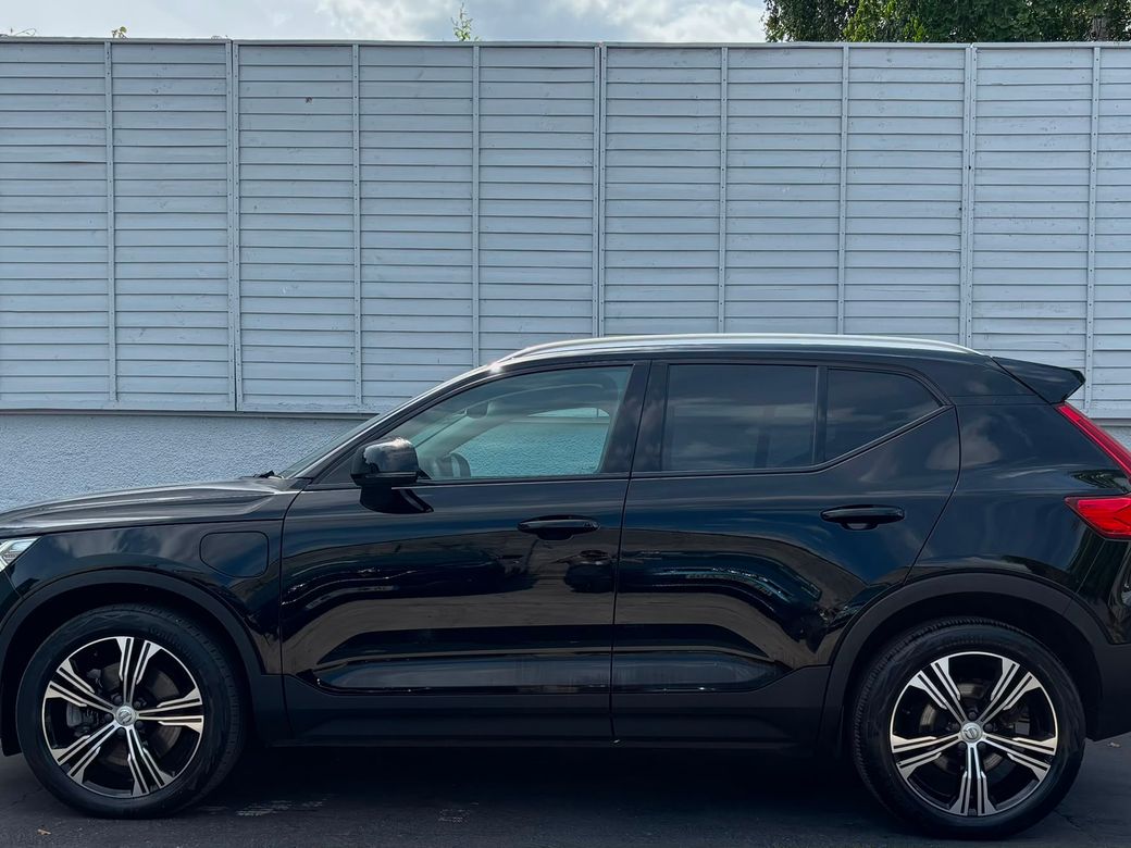 2022 Volvo XC40