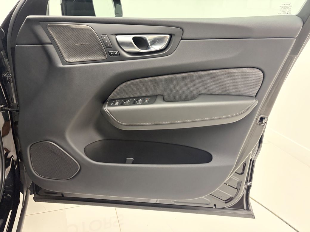 2025 Volvo XC60