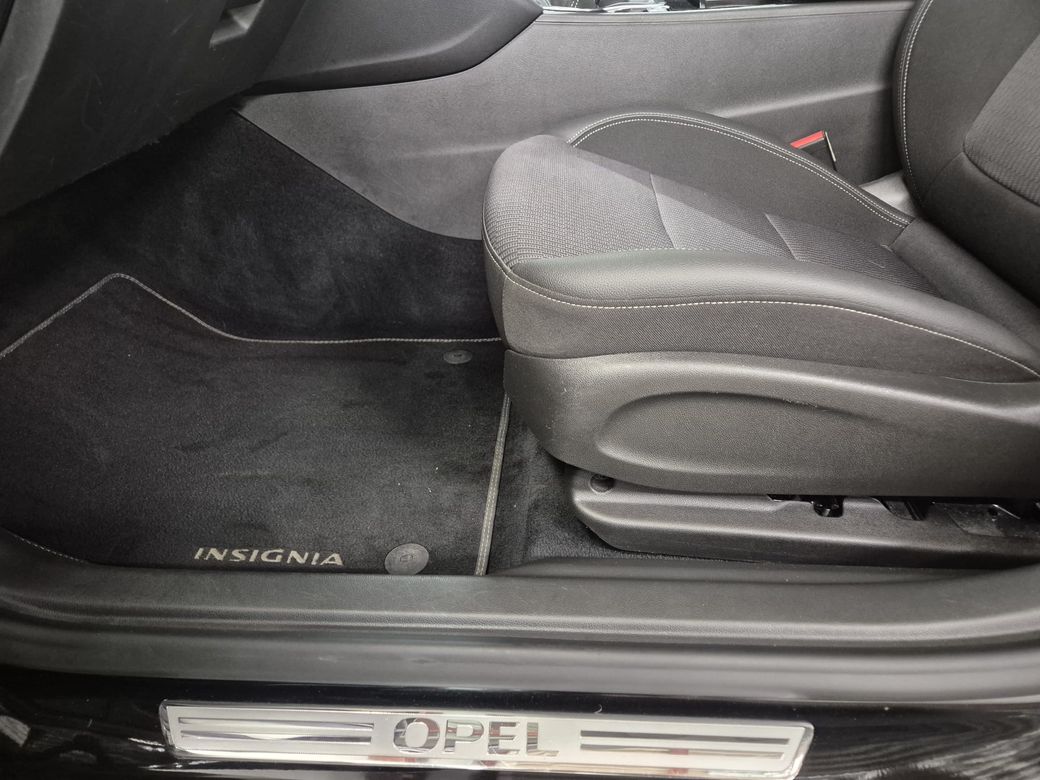 2020 Opel Insignia