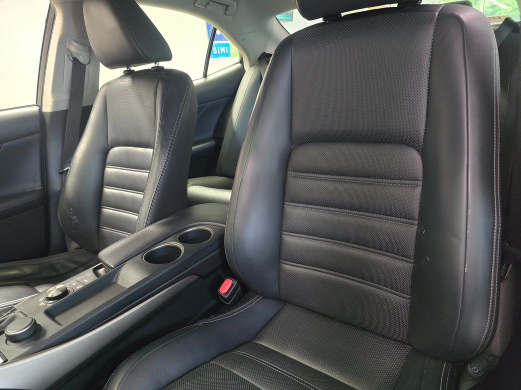 2014 Lexus IS 300h