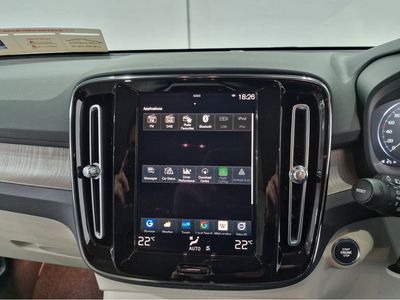 2021 Volvo XC40