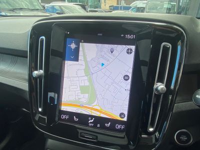 2023 Volvo XC40