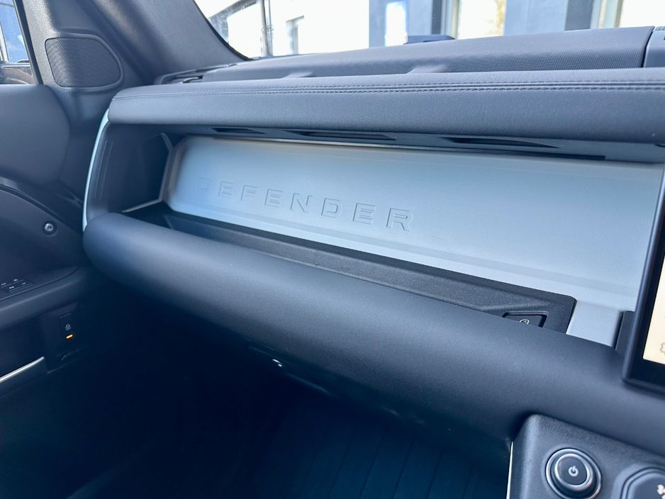 2025 Land Rover Defender