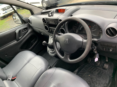 2014 Peugeot Partner