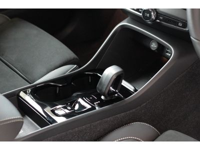 2023 Volvo XC40