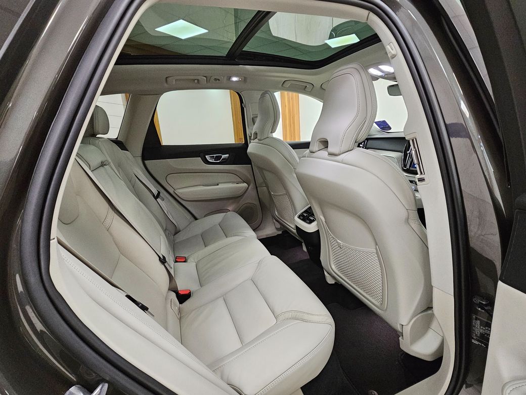 2022 Volvo XC60