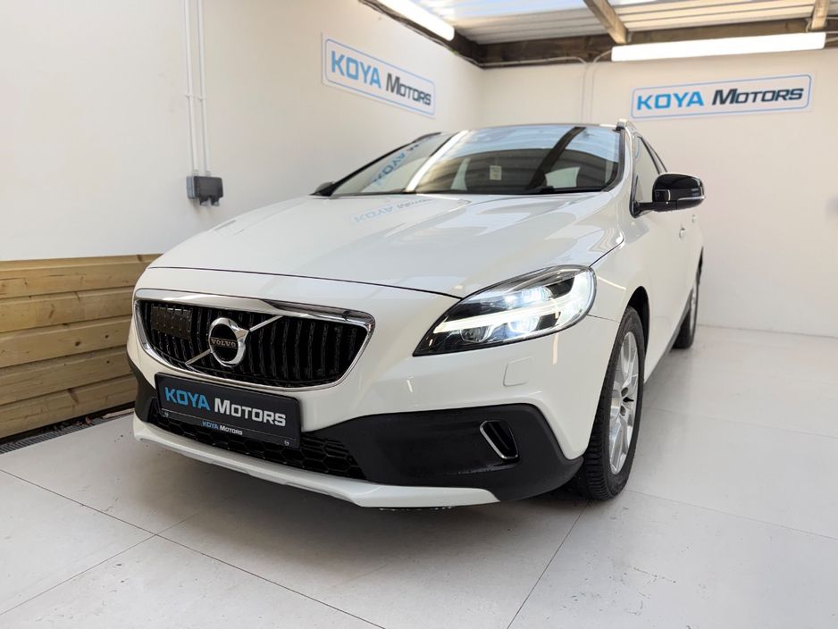 2017 Volvo V40