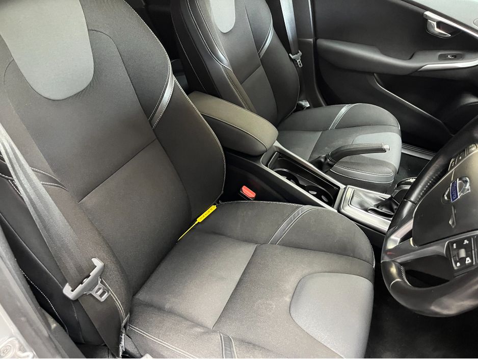 2015 Volvo V40