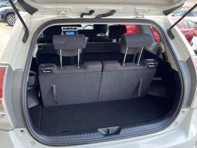 2016 Toyota Prius Alpha