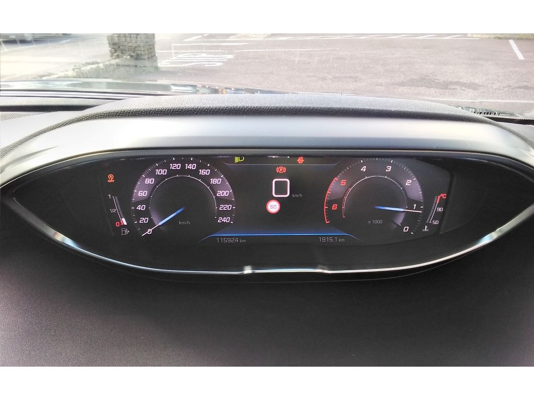 2022 Peugeot 5008