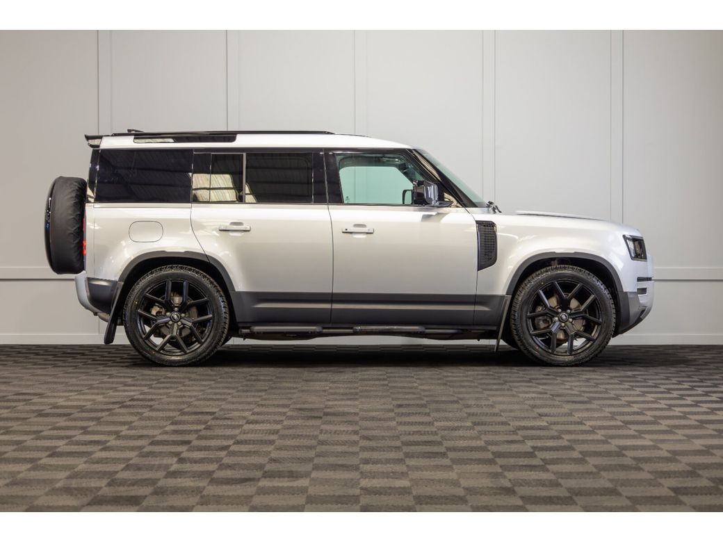 2024 Land Rover Defender 110