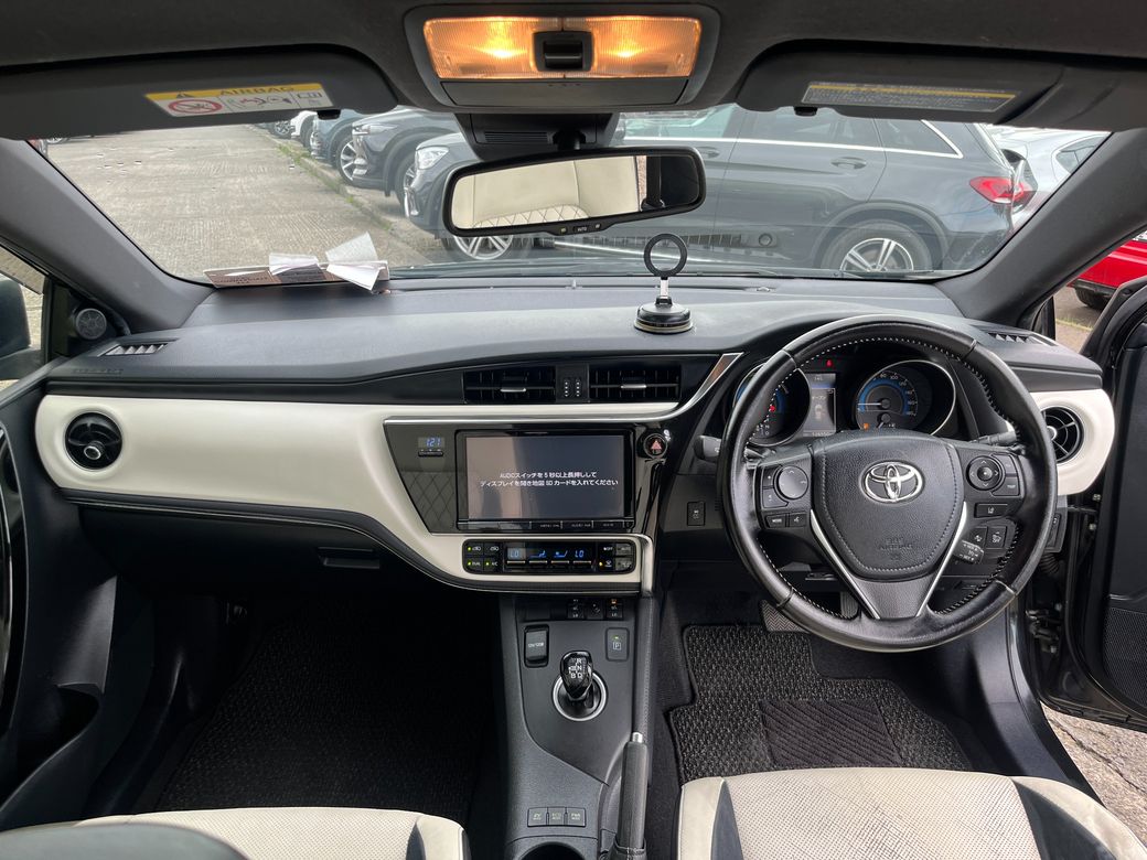 2016 Toyota Auris