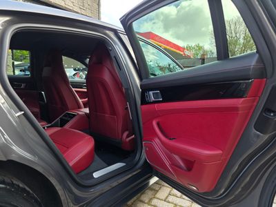 2018 Porsche Panamera