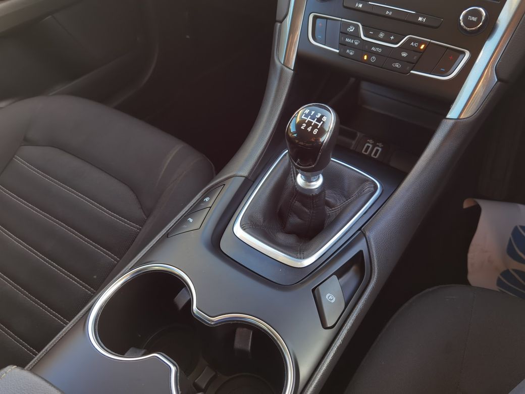 2021 Ford Mondeo