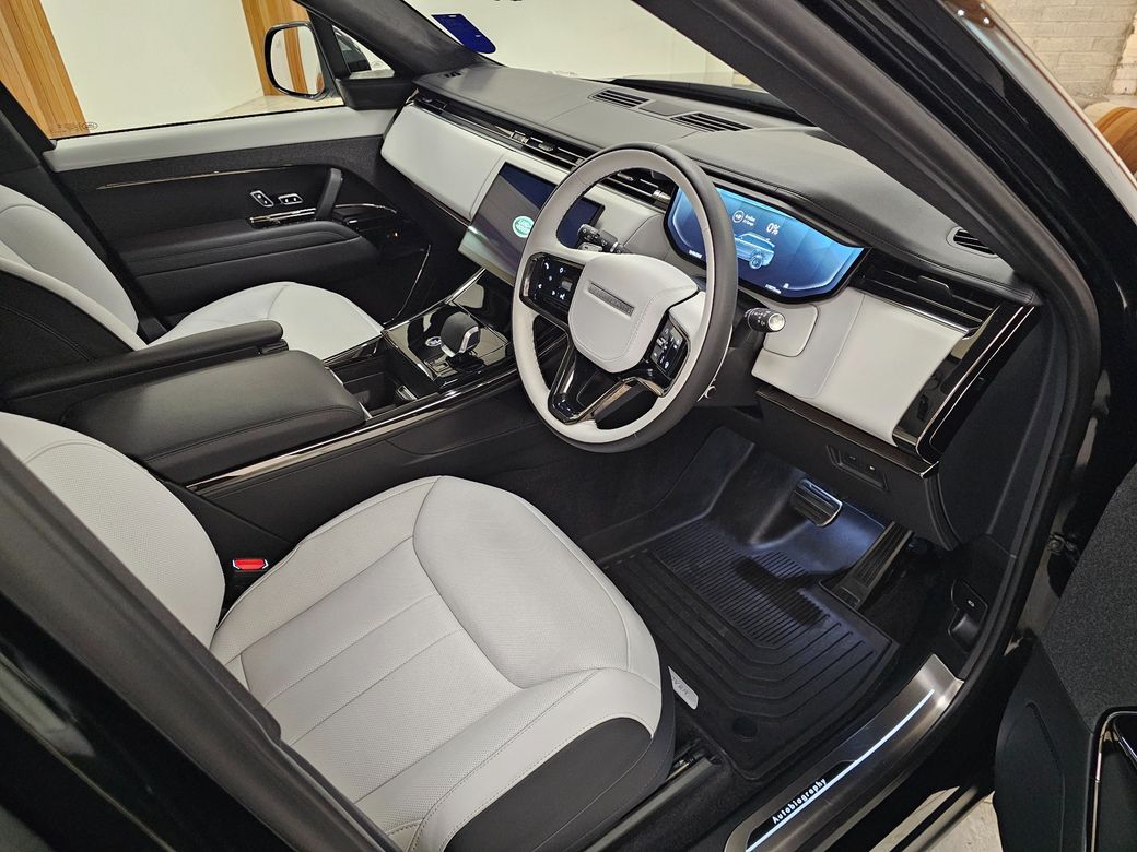 2025 Land Rover Range Rover Sport