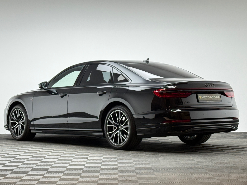 2025 Audi A8