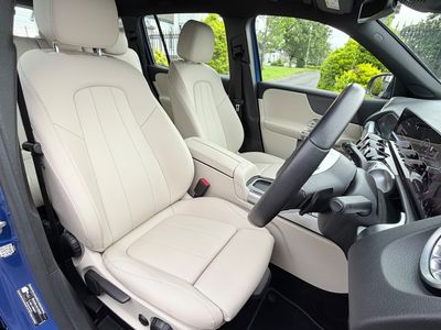 2024 Mercedes-Benz GLB Class