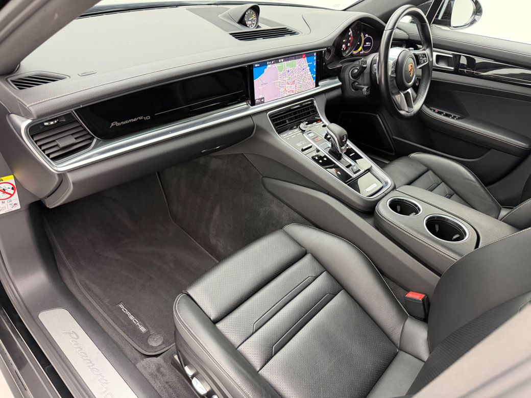 2020 Porsche Panamera