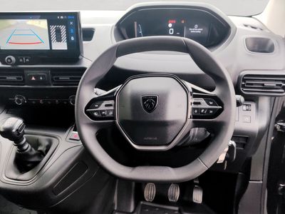 2025 Peugeot Partner