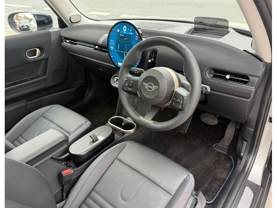 2024 Mini Hatch