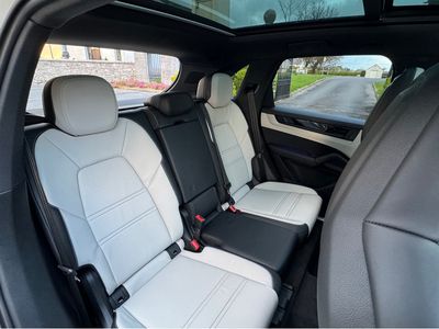 2024 Porsche Cayenne