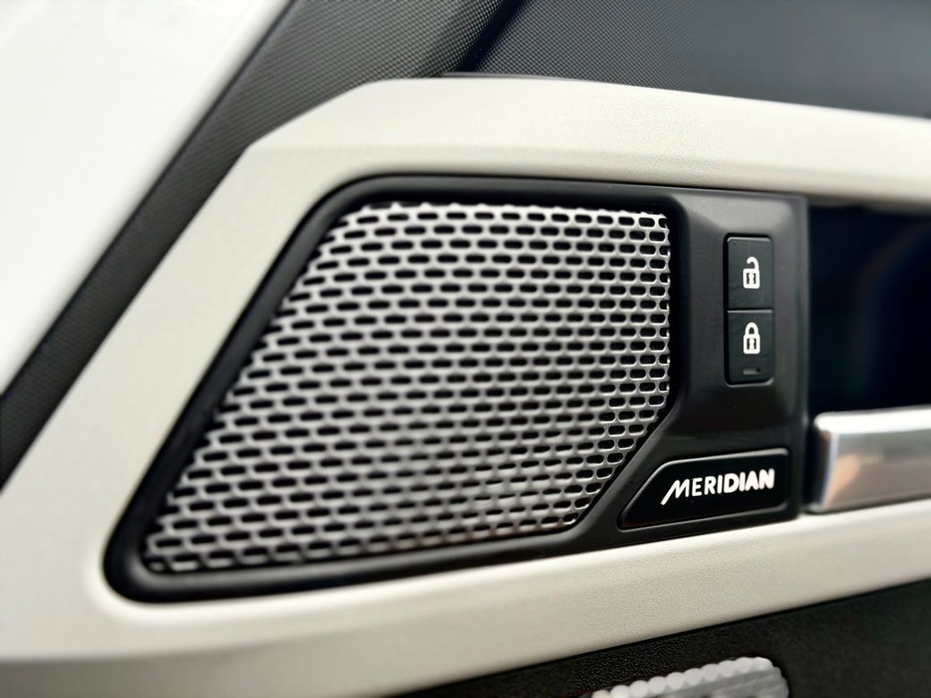 2023 Land Rover Defender