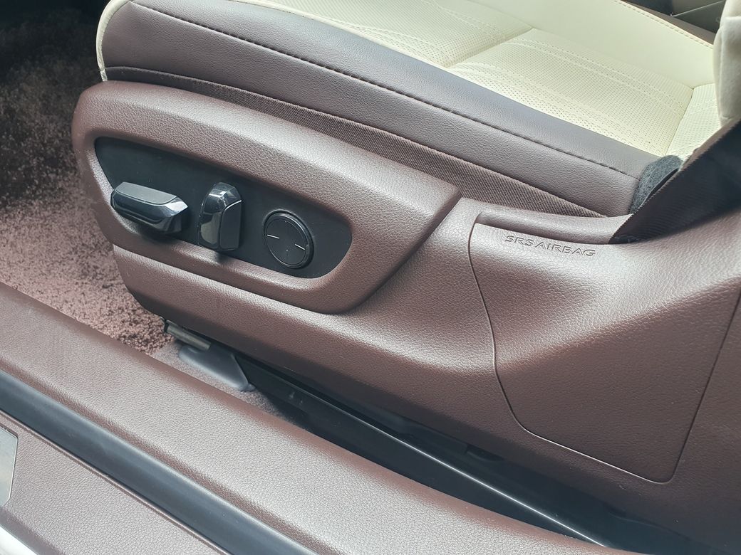 2019 Lexus ES 300h