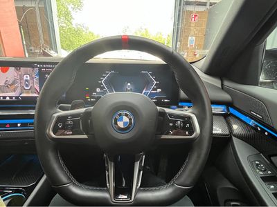 2025 BMW i5