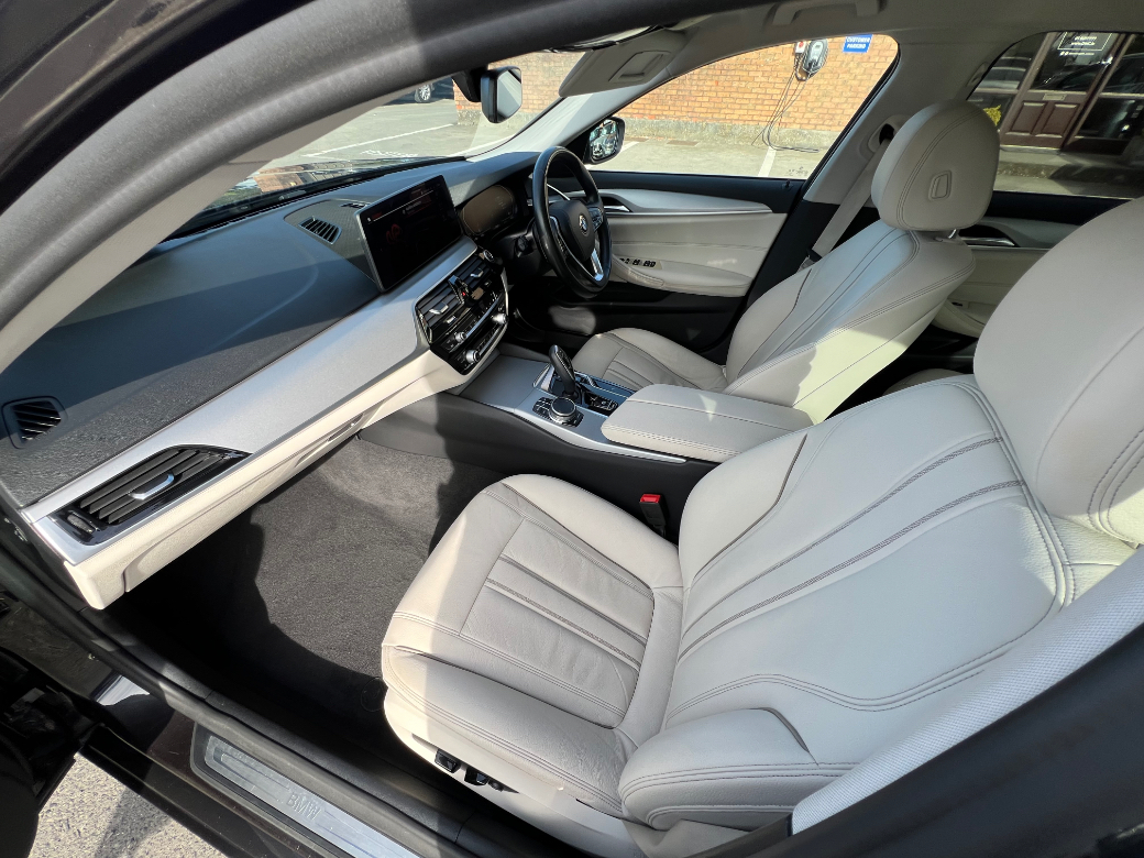 2021 BMW 5 Series