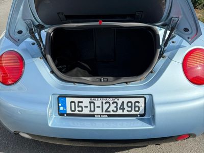 2005 Volkswagen Beetle