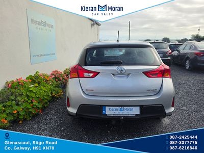 2015 Toyota Auris