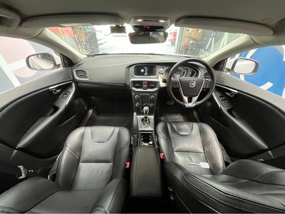 2015 Volvo V40