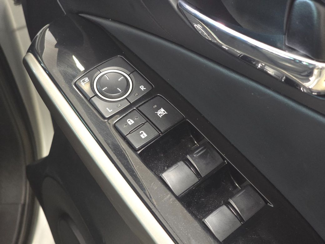 2014 Lexus IS 300h